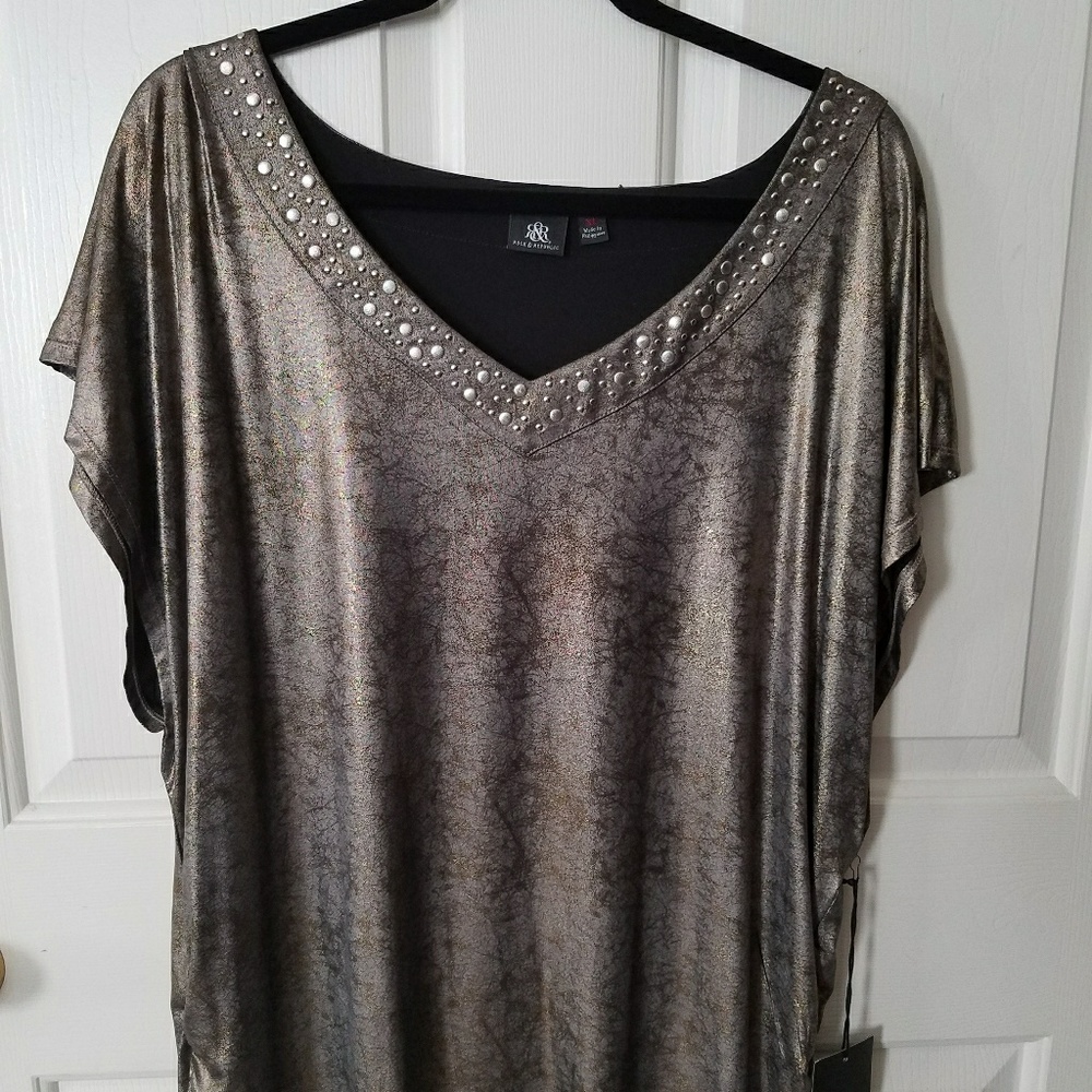 XL NWT Rock & Republic Metallic Studded Drape Top